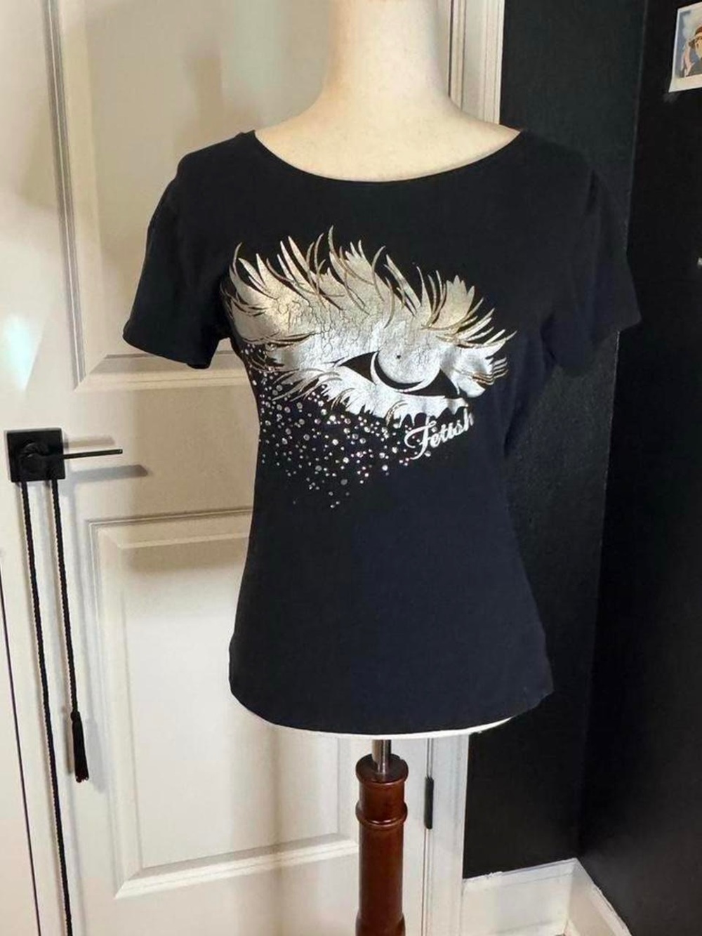 Women's Black Short-Sleeve Graphic Tee with Silver Feather Eye